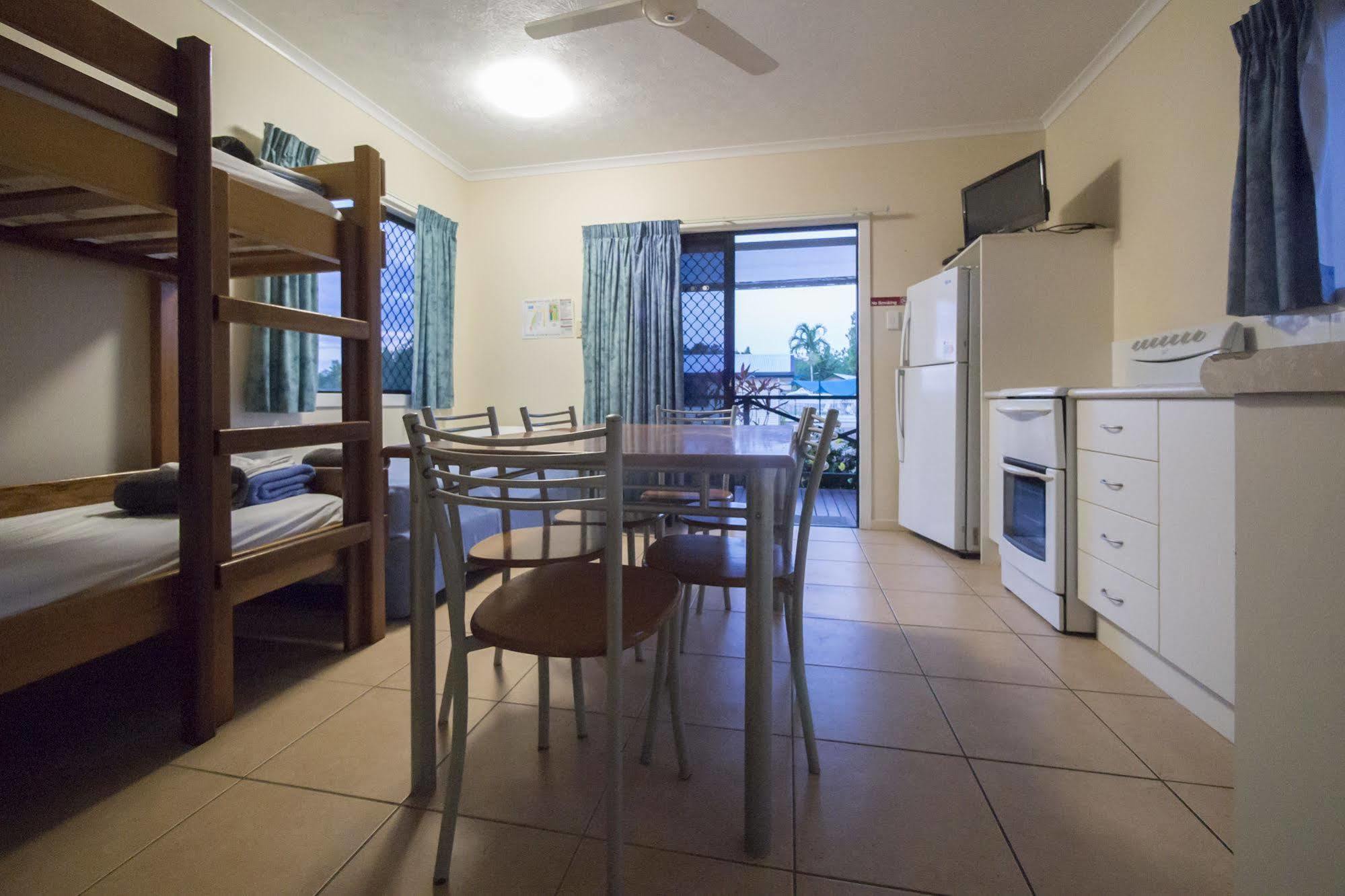 Hinchinbrook Marine Cove Resort Lucinda Exterior foto